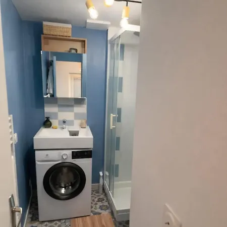 25' Paris -joli Studio-centre-ville- 5' Rer A Station Lägenhet