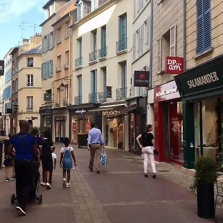 Lägenhet 25' Paris -joli Studio-centre-ville- 5' Rer A Station Saint-Germain-en-Laye